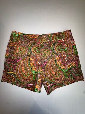 J.CREW Paisley Print Chino
Shorts Women's Size 4
Multicolor 100% Cotton
Festival